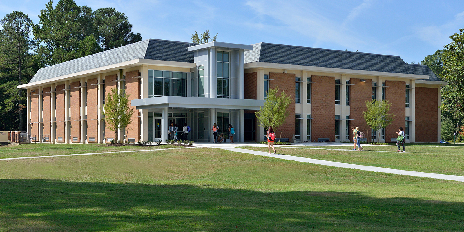 Richard Bland College of William & Mary - Lộ trình du học Mỹ tiết kiệm